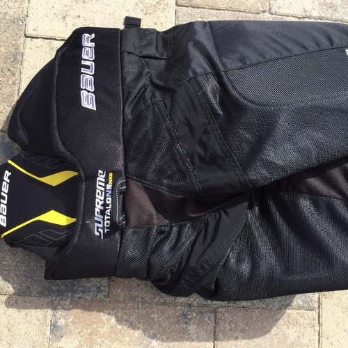 Black Junior Medium Bauer TotalOne NXG Hockey Pants