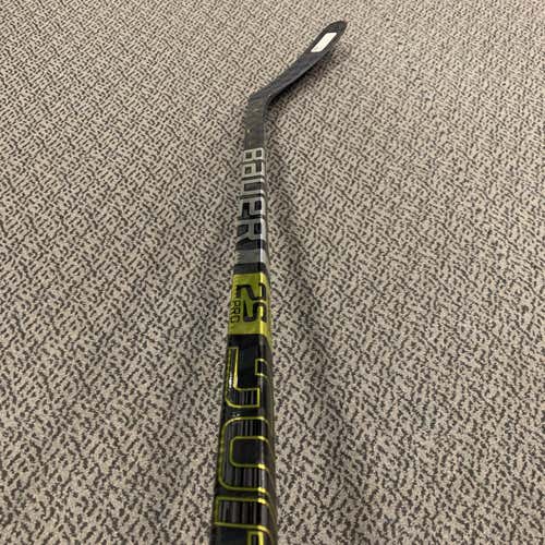 New Right Handed Supreme 2S Pro Mid  Hockey Stick