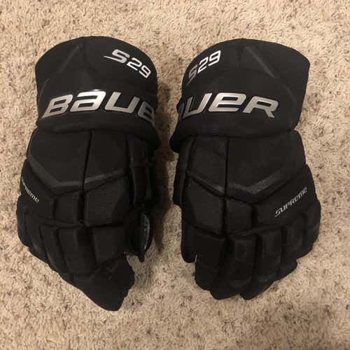 Black Used Bauer Supreme S29 15"  Gloves