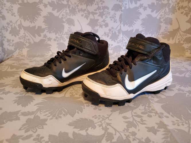 Black Youth 4.5 Nike Huarache Baseball Cleats