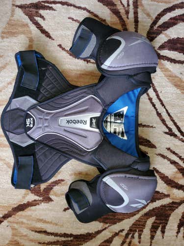 Used Senior Reebok 5K Shoulder Pads Large