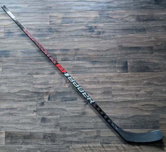 New LH PRO STOCK Bauer Supreme 2S Pro Custom RED (Vapor ADV) - 82 Flex P28