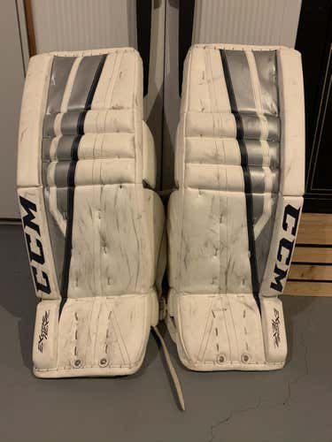 White Used Senior 33" CCM Extreme Flex II Goalie Leg Pads