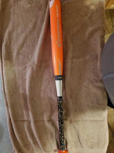 Used USSSA Certified 2015 Easton Composite Mako Bat (-11) 19 oz 30"