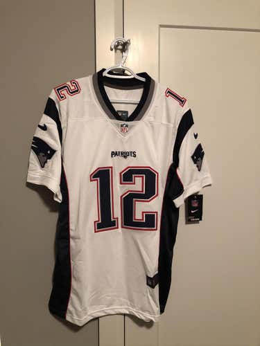 BNIB Nike New England Patriots Tom Brady #12 White Away Jersey - Medium