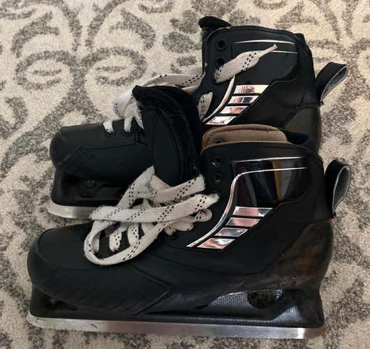 VH One-Piece Goal EE (Extra Wide) Pro Stock Size 9 Hockey Goalie Skates