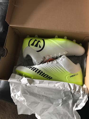 White Adult Molded Cleats Warrior