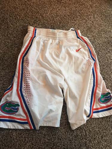 White Men's Large Nike Shorts