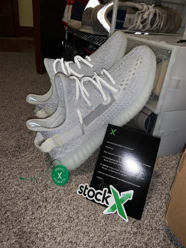 White Unisex Trainers Low Cut