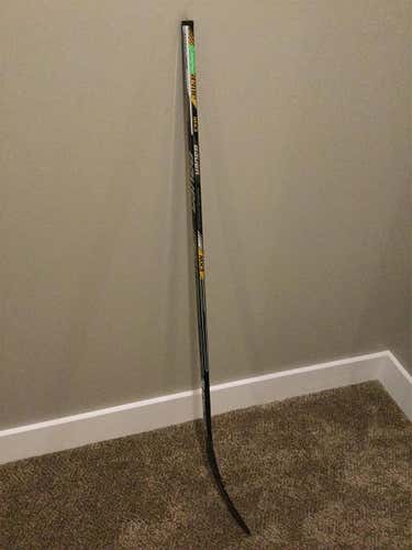 New Right Handed Bauer Supreme MX3 P92 Curve Hockey Stick Youth / Junior