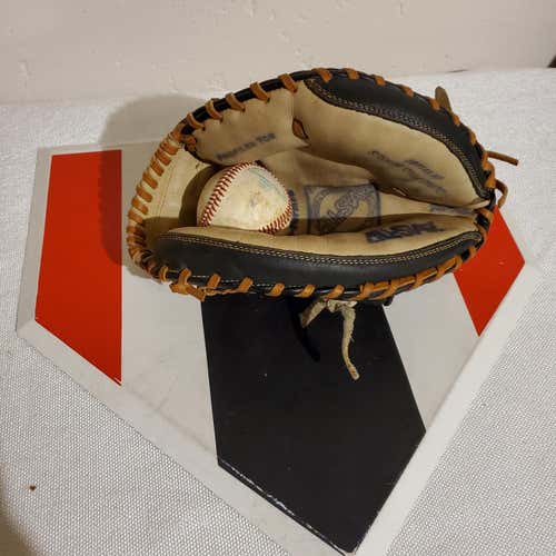 *Make an Offer* Used All Star Right Handed CM1010BT Baseball Glove 30"