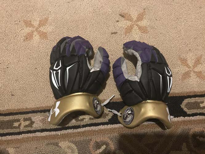 vgc under Armour command gloves make offers