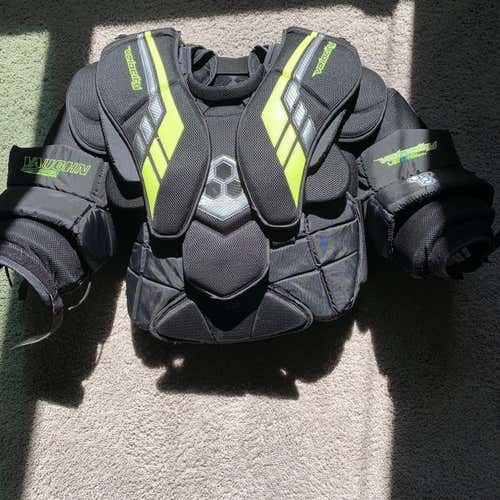 Senior Medium Vaughn Velocity VE8 Pro Carbon Goalie Chest Protector