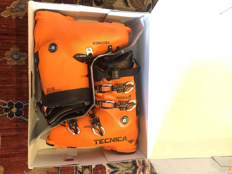 Lightly Used Tecnica Mach1 MV 130 Ski Boots 2020 - 28.5