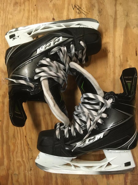 Senior Used CCM Ribcor 78k Hockey Skates EE (Extra Wide) Size 7.5