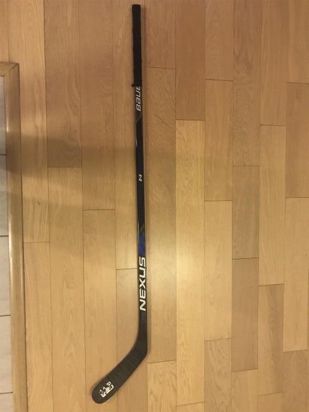 Used Right Handed Nexus 1N Mid Hockey Stick