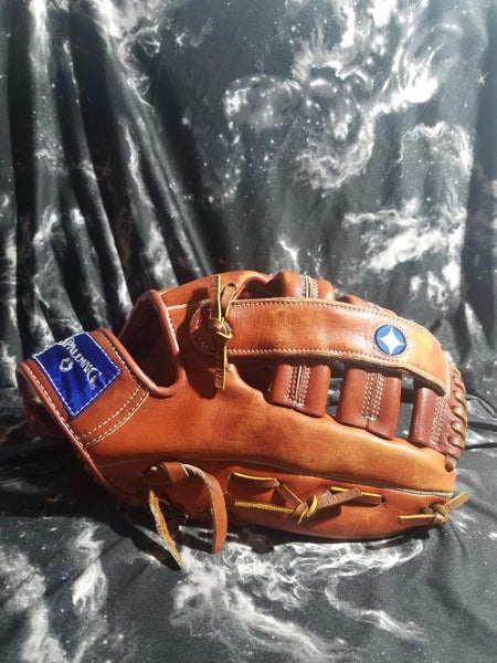Brown Used Adult Spalding Right Handed Outfield Competition series Baseball Glove 13"