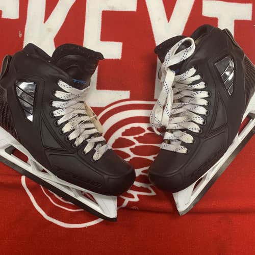 Pro Stock hockey True Goalie Skates Bauer Step Black Red Wings JimmyHoward 9D 2S 2X