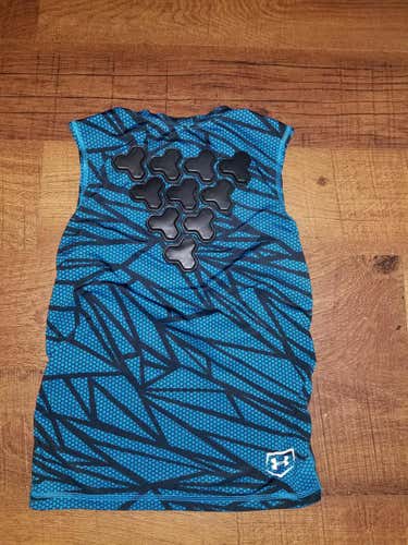 Used Boy's Medium Under Armour baseball chest protector