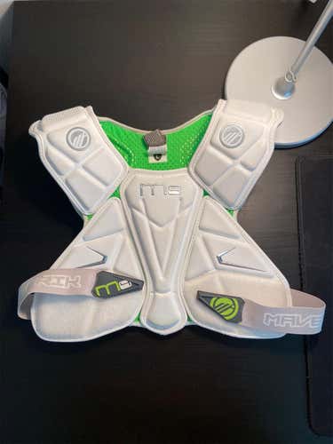 Used Large Maverik M4 Shoulder Pads
