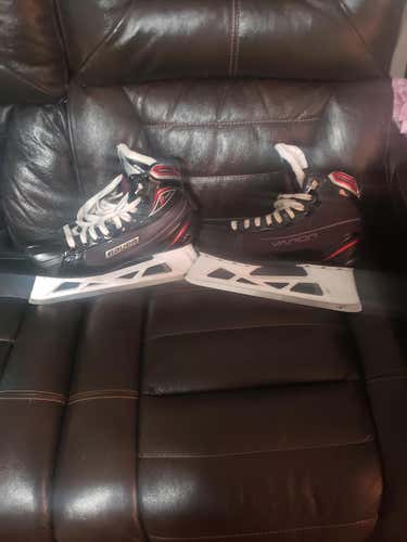 Used Senior Bauer Vapor X700 Hockey Goalie Skates EE (Extra Wide) Size 10.5