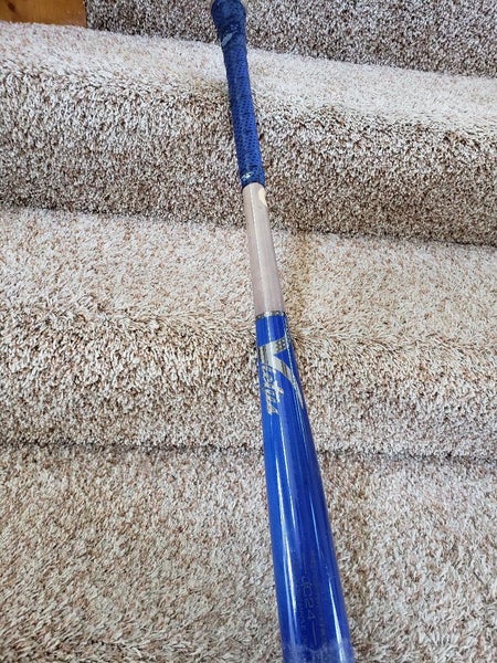 Used High School/College Victus Wood Bat (-3) 29 oz 32"