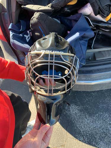 Black Senior Bauer NME 8  Goalie Mask