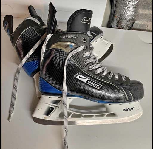 Used Bauer D&R (Regular) Size 9 Hockey Skates