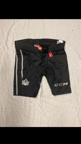 Pro Stock LA Kings CCM Shell