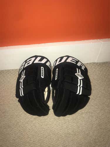 Black Used Bauer 12" Gloves