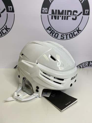 New White Bauer Re-Akt Helmet Medium - H506