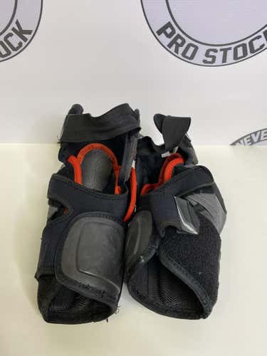 Used Senior Medium CCM U+ CL Elbow Pads