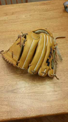 Used SSK Right Handed Select Pro Baseball Glove 12"