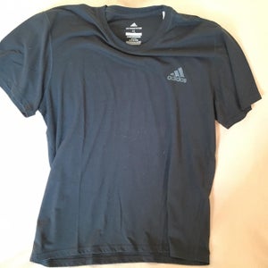 Adidas XL Shirt