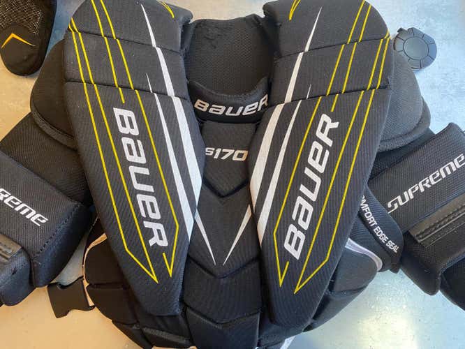 Used Junior Medium Bauer Supreme S170 Goalie Chest and Arm Protector Goalie Chest Protector