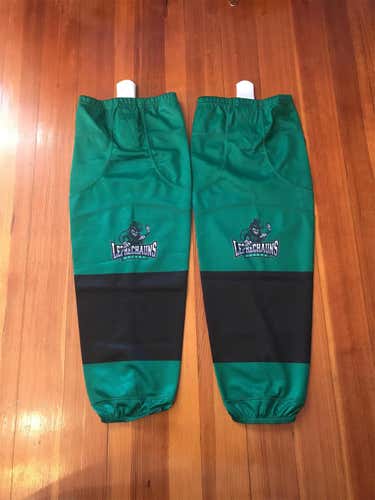 Green Senior Medium Socks (Leprechauns)