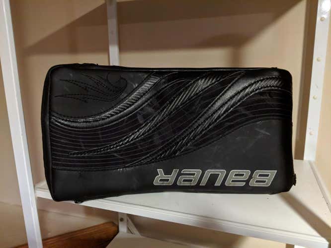 Black Used Senior Bauer Regular RX10