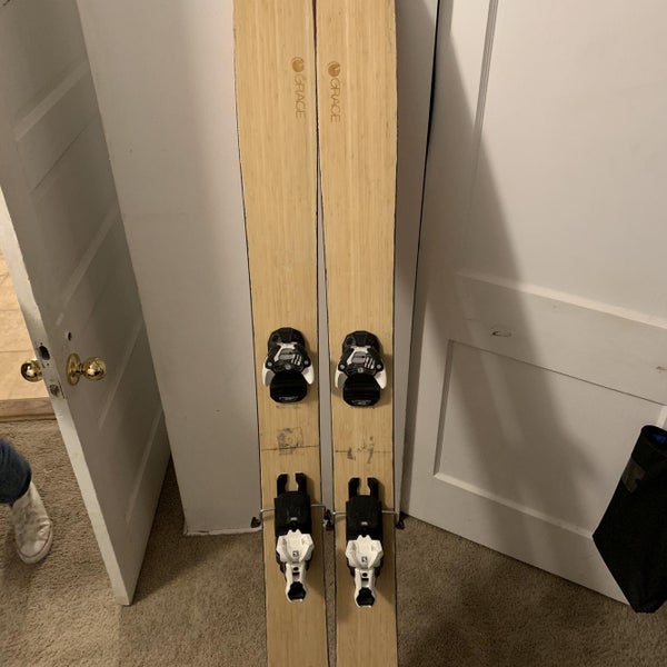 Grace Kylie W/ Salomon Warden Bindings 13- Powder Skis (120mm)