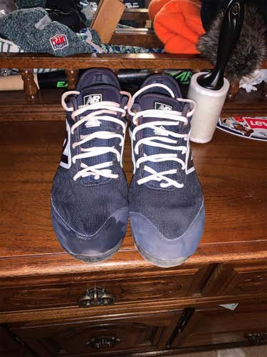 Men’s New Balance baseball cleats