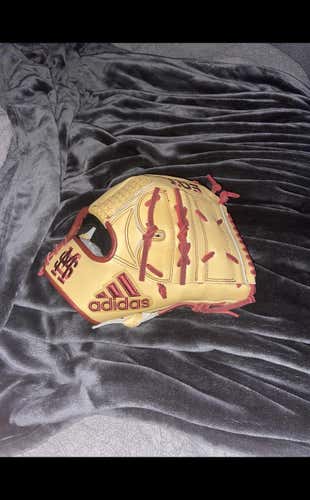New Right Handed 12" Baseball Glove
