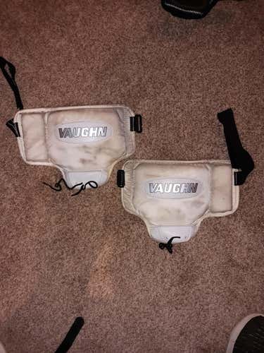 Vaughn Thigh Guards