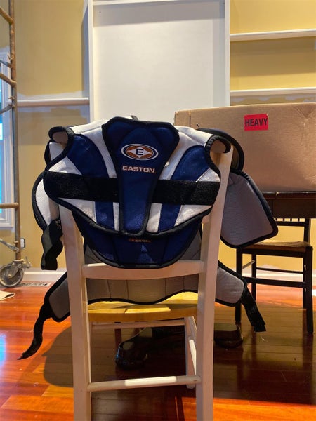 Used Large Easton Synergy 300 Shoulder Pads