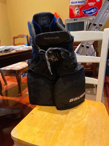 Black Junior Medium Bauer Nexus N9000 Hockey Pants