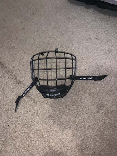 Used Medium Bauer Profile II Facemask Full Cage