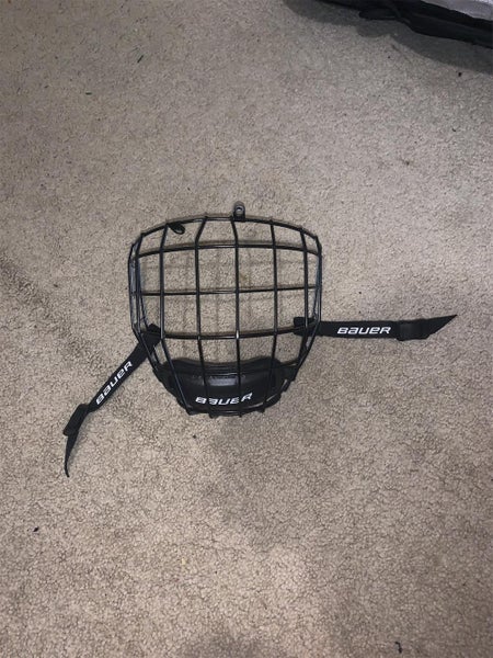 Used Medium Bauer Profile II Facemask Full Cage