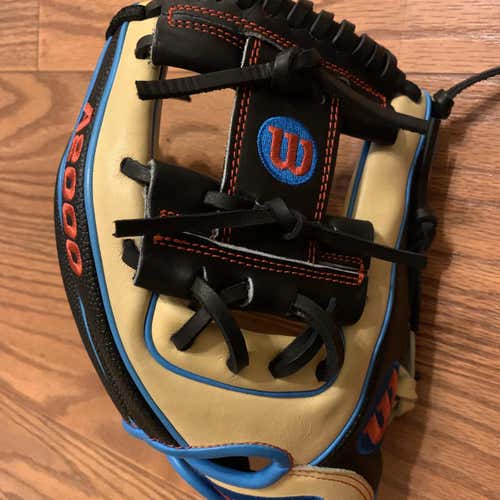 Black Used Infield A2000 11.5" Baseball Glove