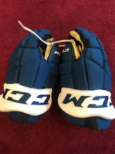 Blue New CCM HGTKXP 14" Pro Stock Gloves Colorado Avalanche Kadri Return
