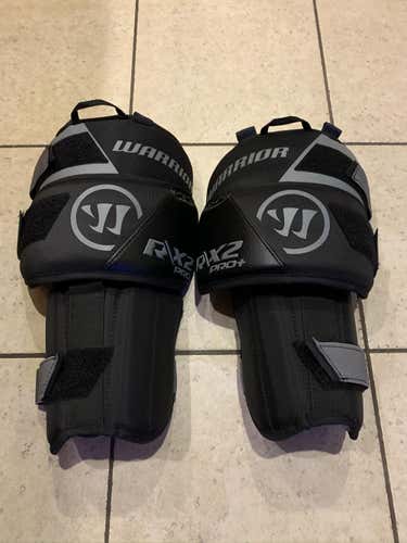 Warrior R/X2 Pro + Knee Guards