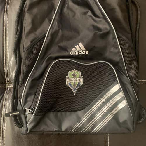 Seattle Sounders Adidas Bag/ Arsenal Jersey Bundle