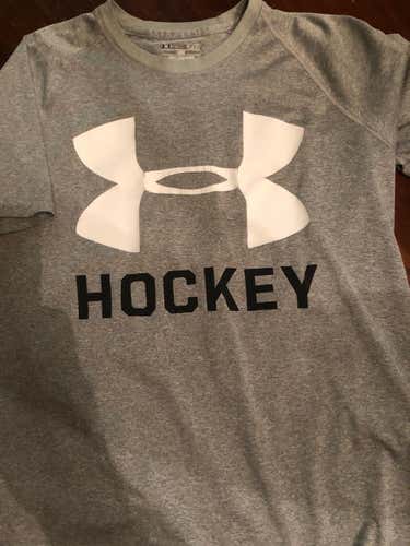 Gray Used Adult Men's Small Under Armour Shirt